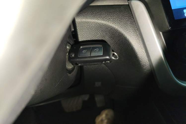 Used Nissan Tiida 2016 1.6L CVT Cool Dynamic Edition