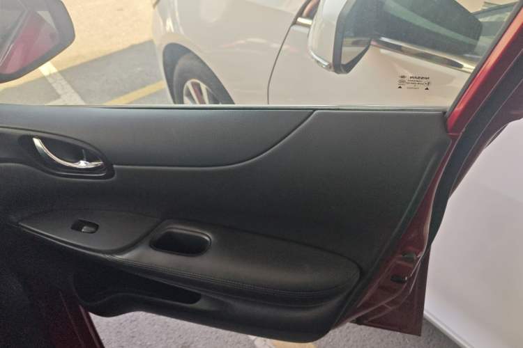 Used Nissan Tiida 2014 1.6L CVT Smart Model