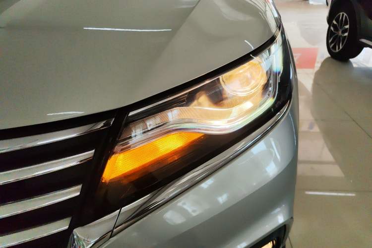 Used Roewe RX5 2020 20T Manual 4G Connect Million Edition
