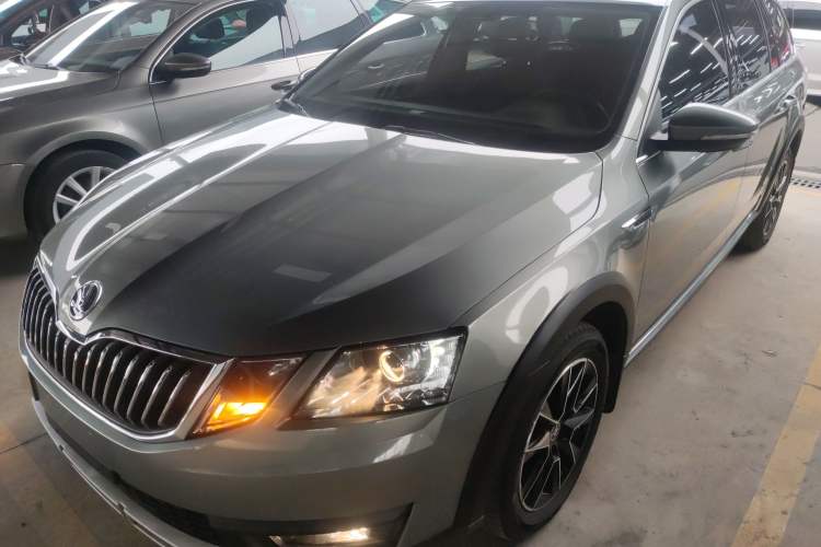 Used Skoda Octavia 2018 Station Wagon TSI230 DSG Luxury Edition