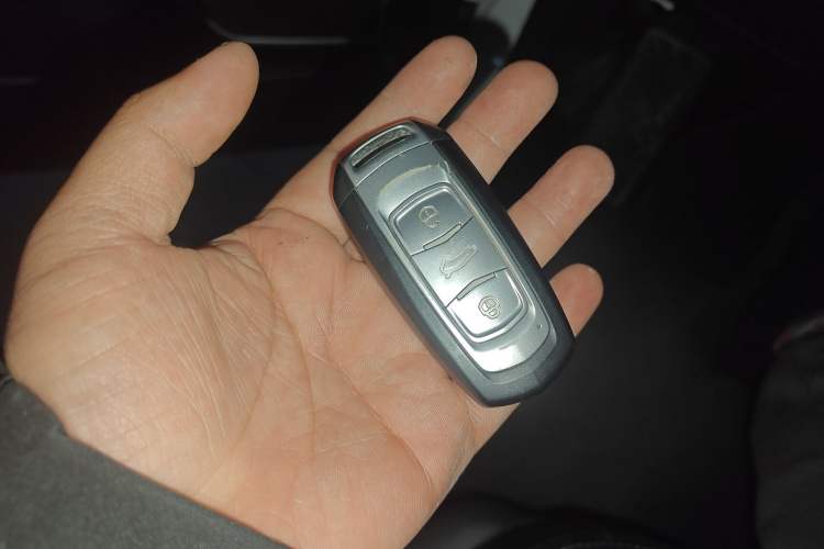 Used Geely Auto Emgrand X7 Sport 2018 1.8TD Automatic Two-Wheel Drive Smart 4G Connected Version