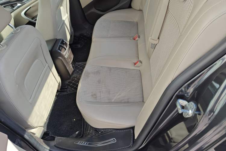 Used Buick Regal 2015 2.0L Leading Fashion Edition
