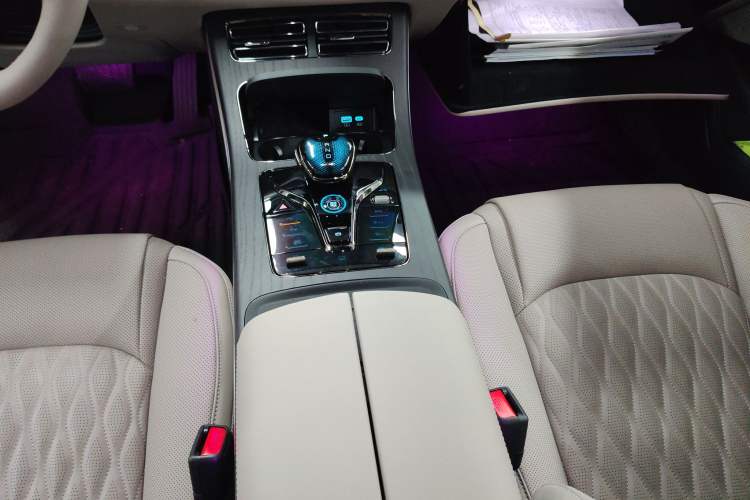 Used BYD Han 2025 DM-i Intelligent Driving Edition 125KM LiDAR Flagship Model
