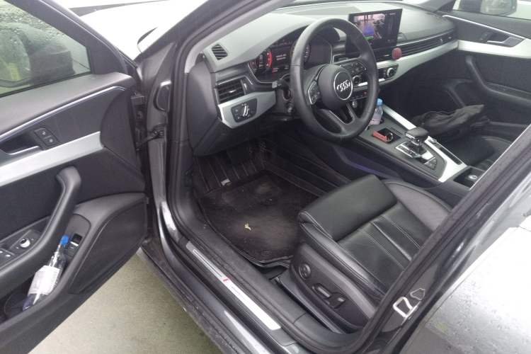 Used Audi A4L 2020 40 TFSI Luxury Dynamic Model
