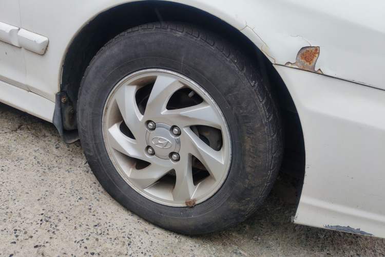 Used Hyundai Sonata 2004 2.0L Manual Standard Edition