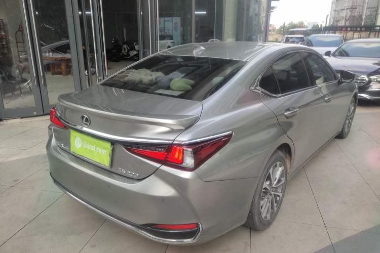 Used Lexus ES 2022 200 Excellence Edition