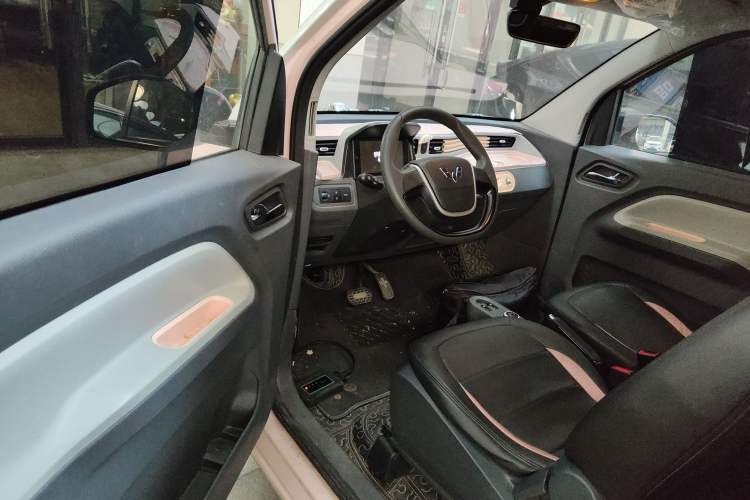 Used Wuling Hongguang MINIEV 2022 Macaron Fashion Model Lithium Iron Phosphate
