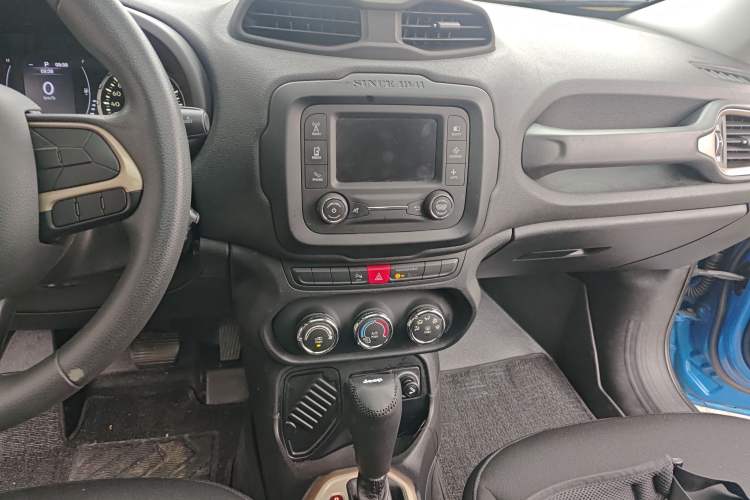 Used  Renegade 2017 180T Automatic High-Energy Version
