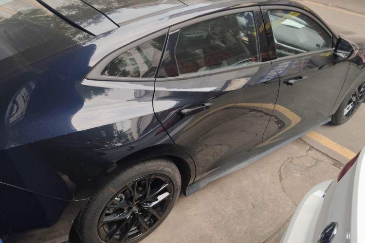 Used Changan UNI-V 2024 1.5T Prestige Edition
