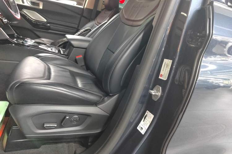 Used Ford Explorer 2020 EcoBoost 285 4x4 Platinum Edition 6 Seats
