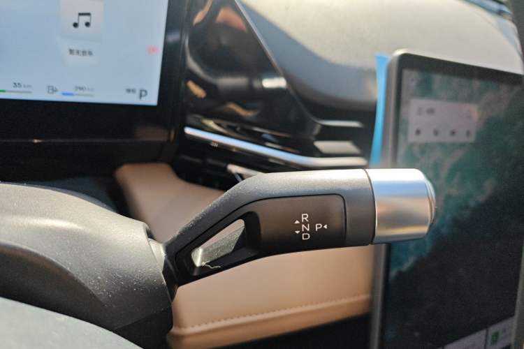 Used  L6 2024 125km PLUS Dragon Edition