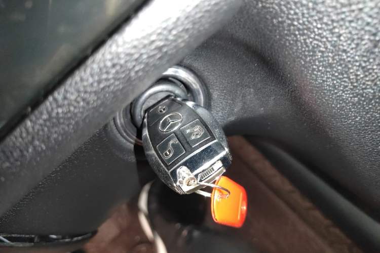 Used Mercedes-Benz R-Class 2017 R 320 4MATIC Luxury Collection Edition