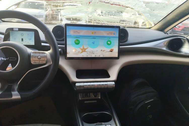 Used BYD Dolphin 2023 420 km Free Version
