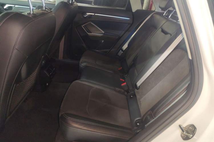 Used Audi Q3 2021 40 TFSI Fashion Dynamic Model
