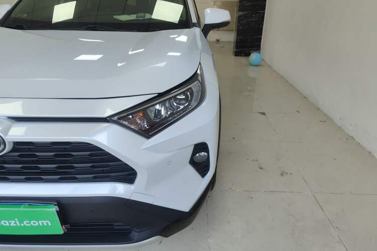 Used Toyota RAV4 2021 Revised Version Dual-Motor Hybrid 2.5L E-CVT 4x4 Elite PLUS Edition
