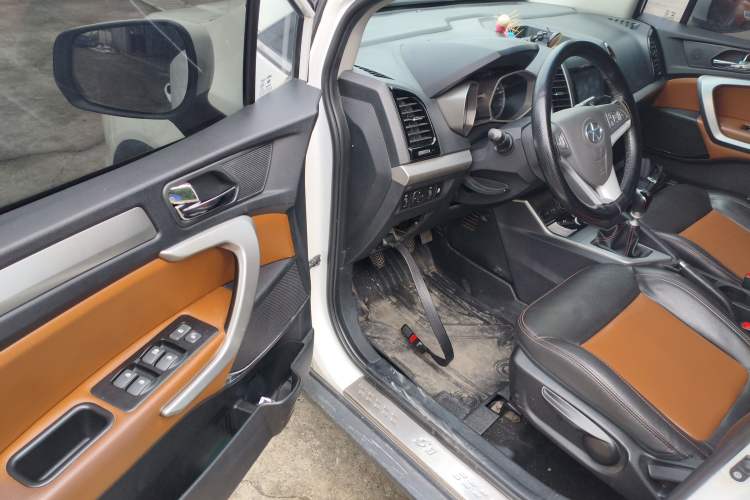 Used  Refine S3 2014 1.5L Manual Luxury Smart Model
