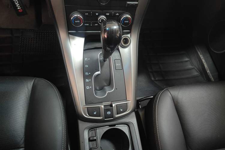 Used Chevrolet Captiva 2014 2.4L 4x4 Flagship Edition 7 Seats