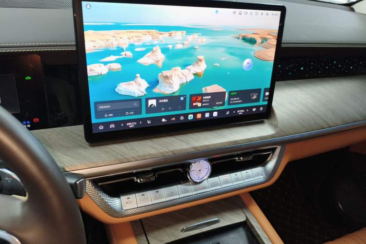 Used Tank 500 New Energy 2023 Hi4-T
