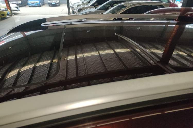 Used Baojun 560 2015 1.8L Manual Luxury Model
