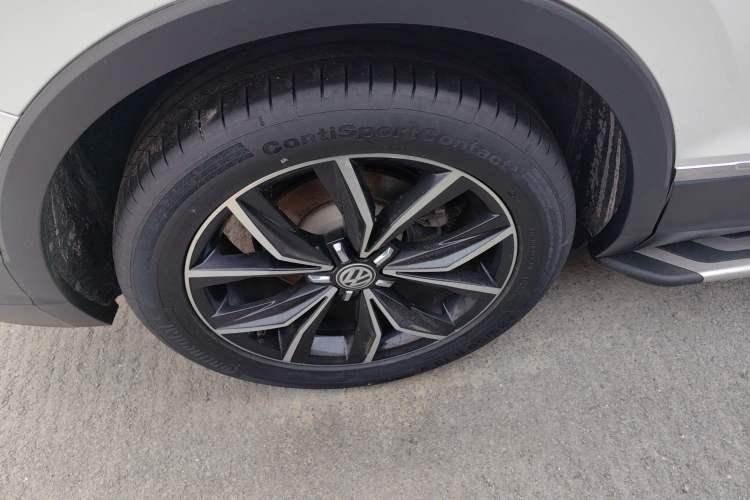 Used Volkswagen Tiguan L 2019 Revised 330TSI Automatic Two-Wheel Drive Smart & Luxury Edition China VI Standard