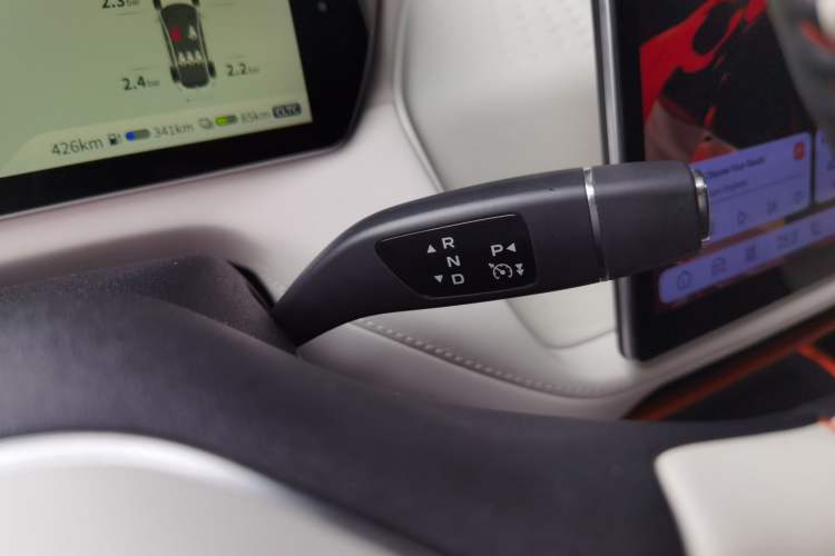 Used  SL03 2023 135Plus Range-Extended Version
