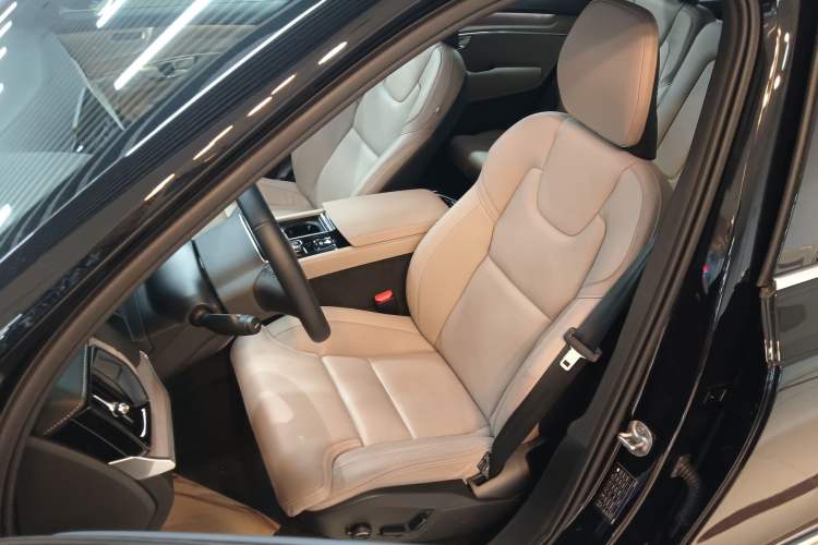 Used Volvo XC90 New Energy 2025 T8 Luxury Prestige 7-Seater