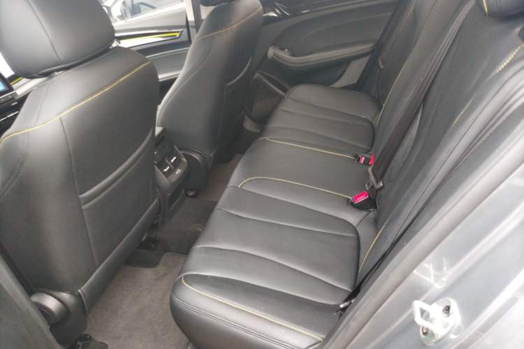 Used Roewe i5 2021 1.5L CVT Platinum Edition
