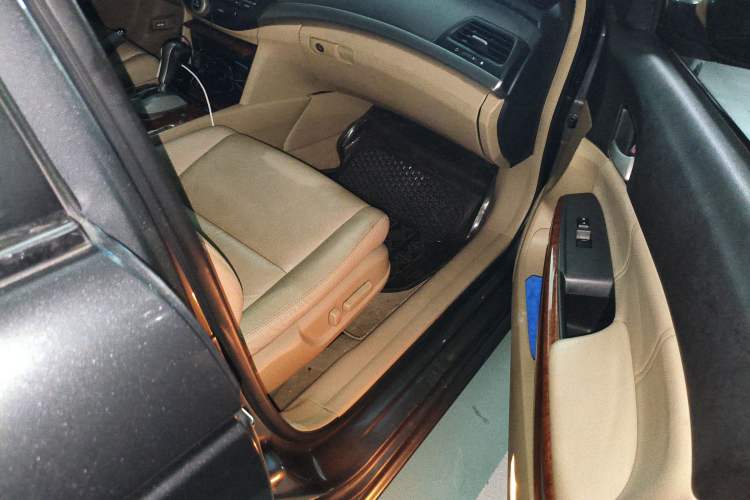 Used Honda Accord 2011 2.4L EX
