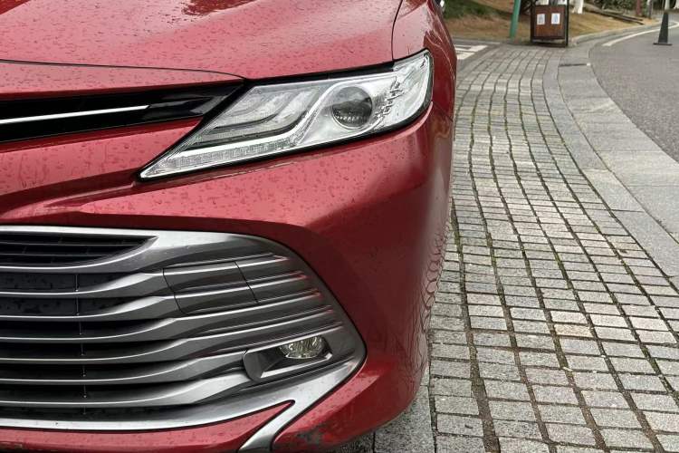 Used Toyota Camry 2018 2.5G Luxury Edition
