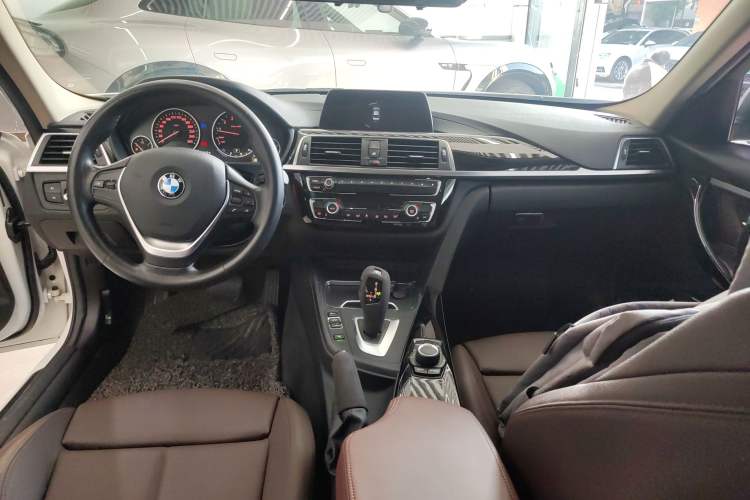 Used BMW 3 Series 2018 320Li Fashion Model
