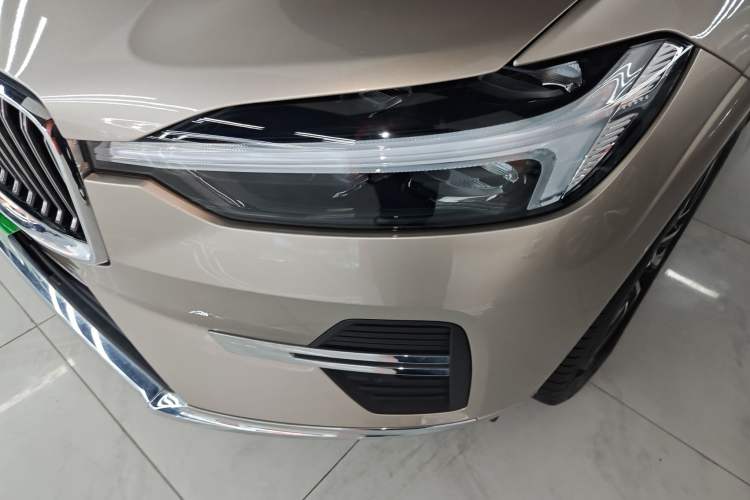 Used Volvo XC60 2025 B5 Four-Wheel Drive Smart & Advanced Luxury Edition
