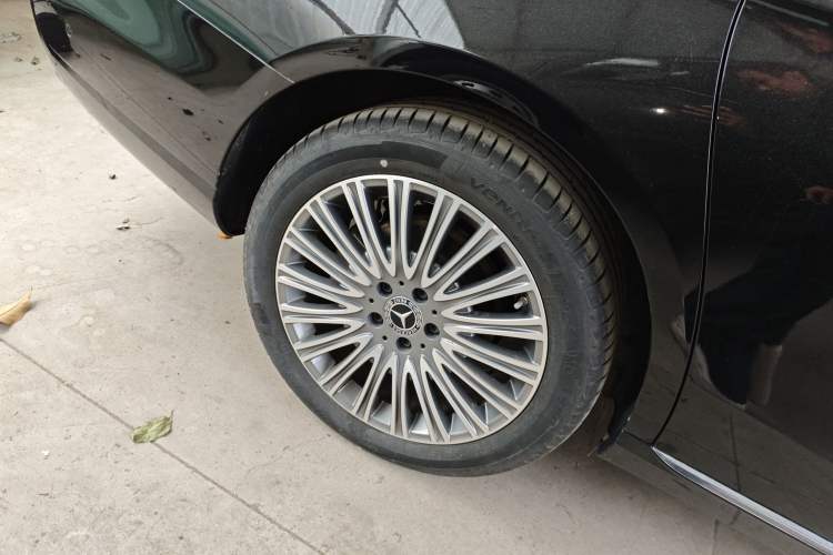 Used Mercedes-Benz E-Class 2023 Updated E 300 L Fashion Edition
