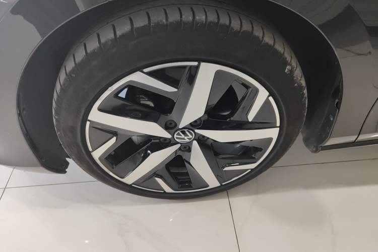 Used Volkswagen Lamando 2024 Lavida L 280TSI DSG Cool & Spicy Edition
