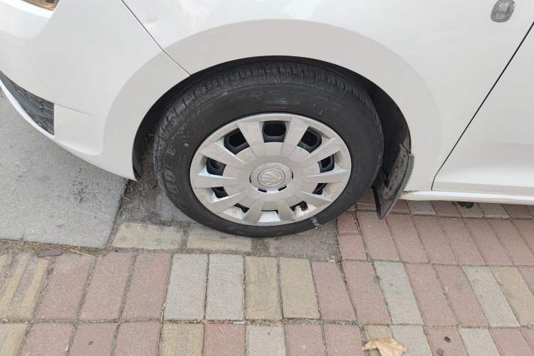 Used Skoda Rapid Spaceback 2014 1.6L Manual Enjoyment Edition