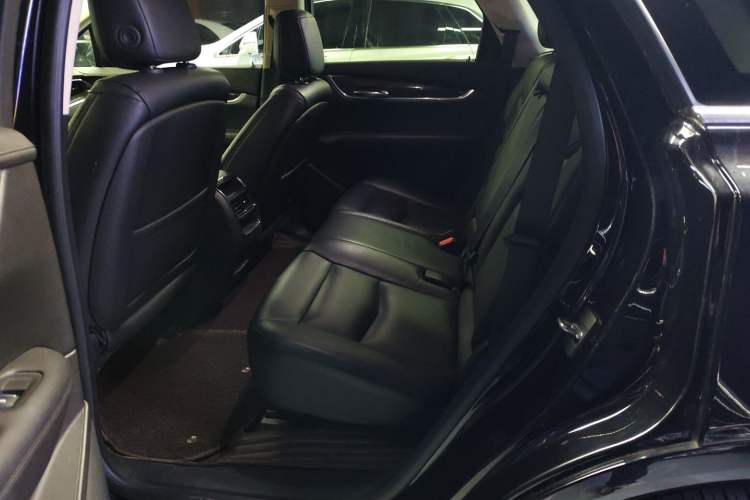 Used Cadillac XT5 2018 25T Luxury Model