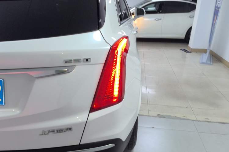 Used Cadillac XT5 2018 25T Luxury Model
