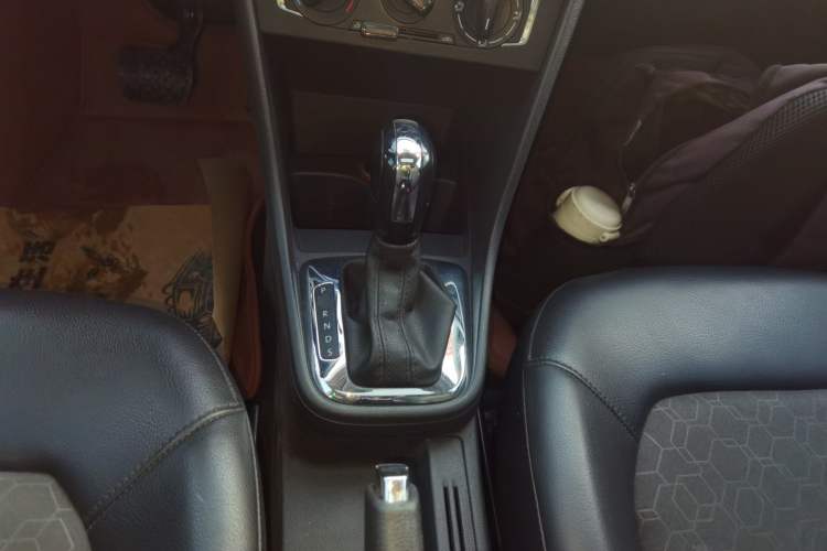 Used Volkswagen Santana 2015 1.6L Automatic Comfort Edition
