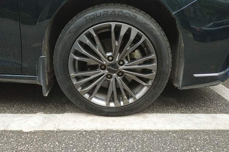 Used Dongfeng Aeolus Yixuan MAX 2023 1.5T Super-Powered Dad Edition
