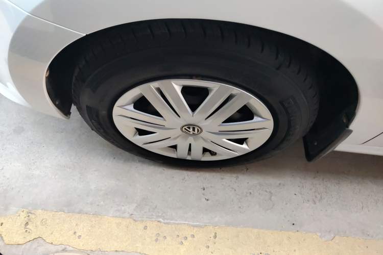 Used Volkswagen Polo 2016 1.4L Manual Fashion Model