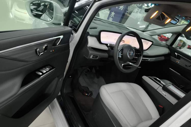 Used Buick GL8 2025 Lu Zun Deluxe Edition