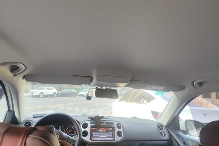 Used Volkswagen Tiguan 2015 1.4TSI Manual Two-Wheel Drive BlueMotion Edition
