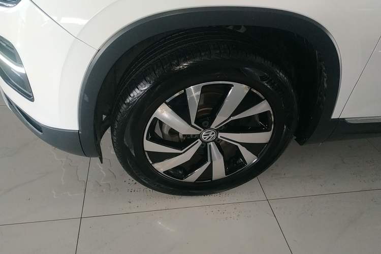 Used Volkswagen Tayron 2019 330TSI Two-Wheel-Drive Luxury Version China V Emission Standard