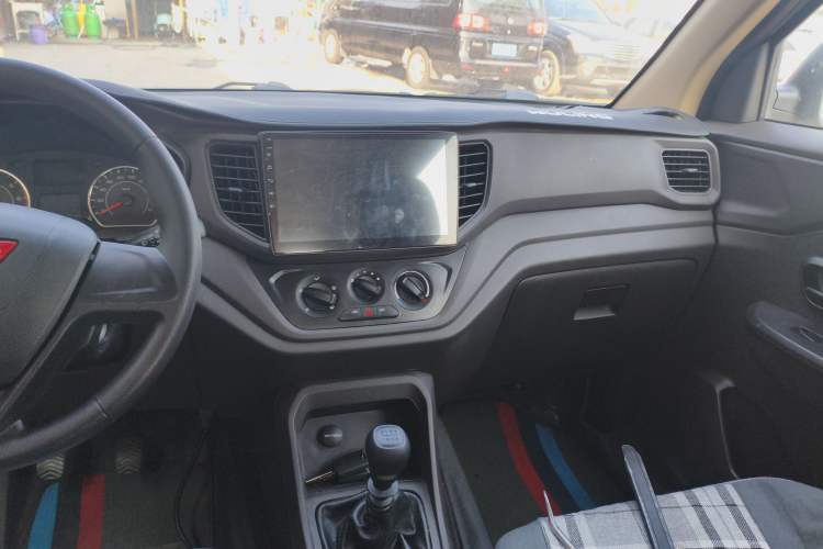 Used Wuling Hongguang V 2022 1.5L Jingqu Edition Electric-Assist LAR