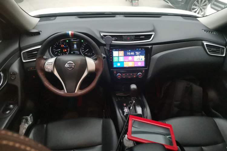 Used Nissan X-Trail 2015 2.0L CVT Comfort MAX Edition 2WD
