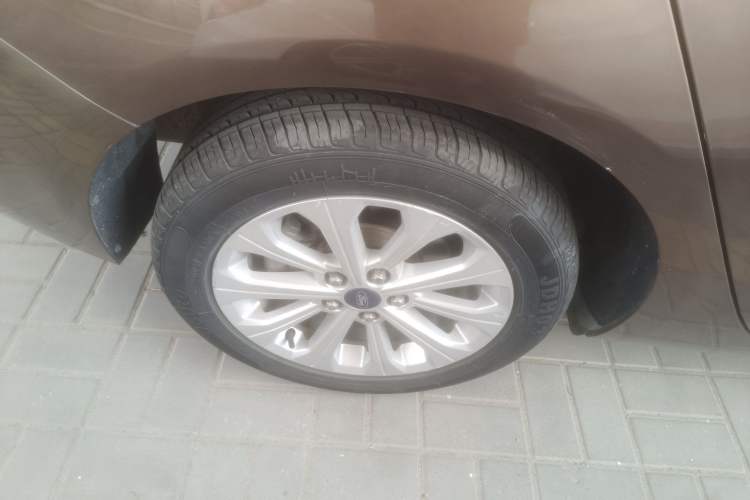 Used Ford Escort 2015 1.5L Automatic Fashion Model