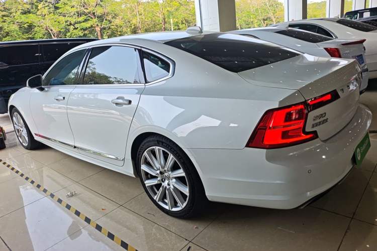 Used Volvo S90 2019 T5 Zhiyi Edition
