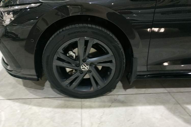 Used Volkswagen Golf 2023 280TSI DSG R-Line Lite
