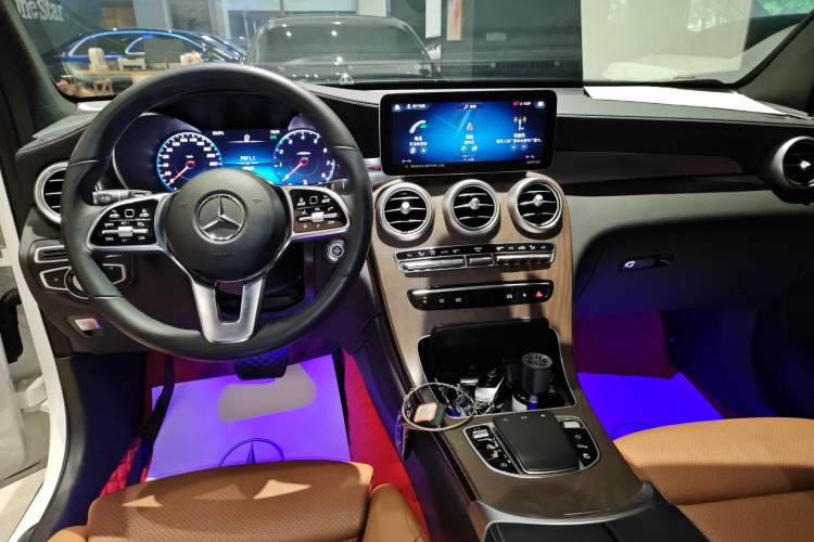 Used Mercedes-Benz GLC 2022 Second Facelift GLC 260 L 4MATIC Luxury Edition
