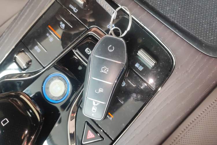 Used BYD Han 2025 EV with 701 km of Laser Radar-Enabled Intelligent Driving