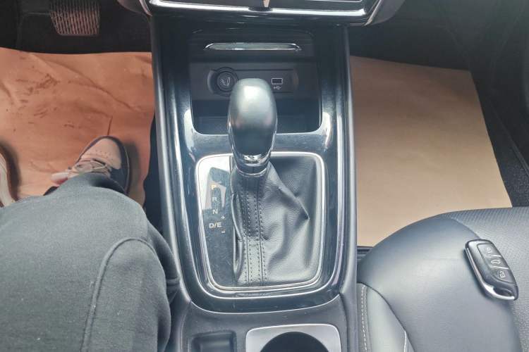 Used Roewe i5 2020 1.5L Automatic 4G Connect Luxury Flagship Edition
